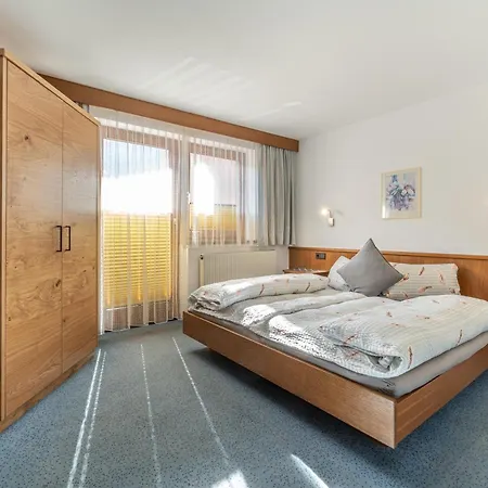 Gaestehaus Raphaela *